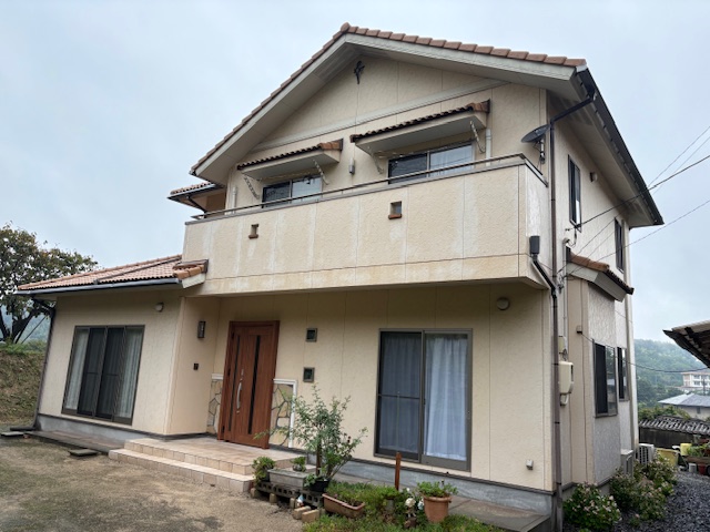 U様邸　外壁塗装工事と玄関ドア・タイル工事施工前