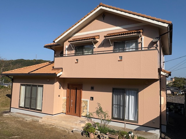 U様邸　外壁塗装工事と玄関ドア・タイル工事施工後